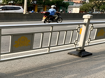 T010 Guardrail no aislado para cosechadora de crisantemo 